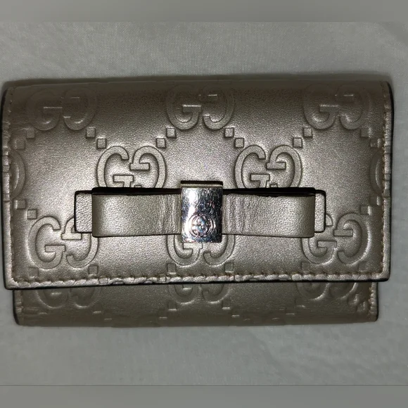 GUCCI Guccissima Leather 6 Rings Key Case Ribbon Gold GG Logo EUC - Picture 2 of 16